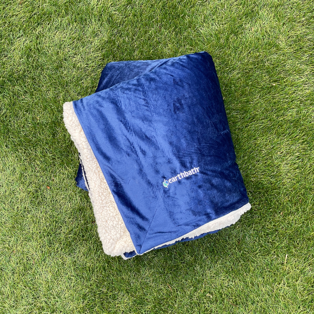 earthbath® Cozy Fleece Blanket